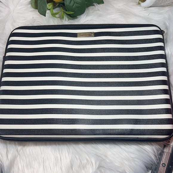 Kate Spade laptop sleeve MacBook monochrome bag - Picture 2 of 9